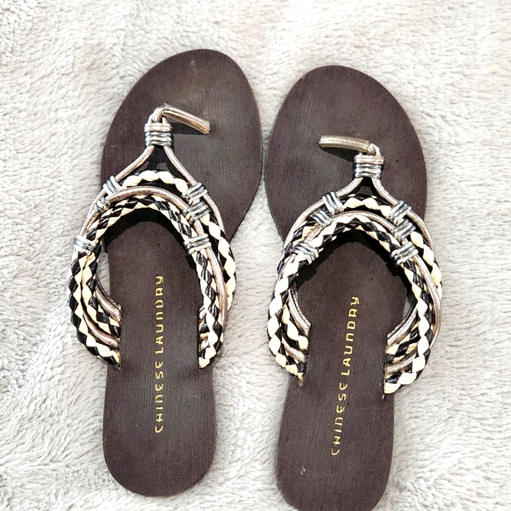 Black & white sandles